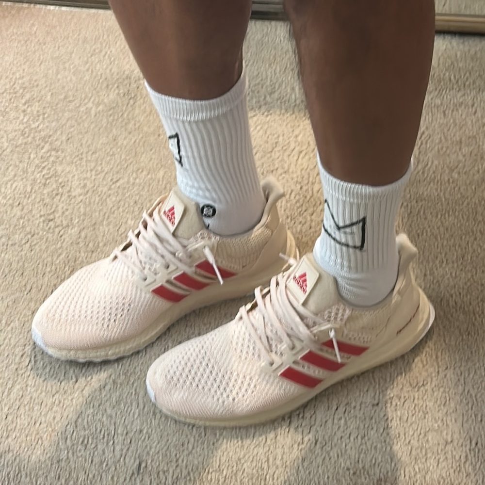 Adidas Ultraboost Size 12 - Picture 2 of 10
